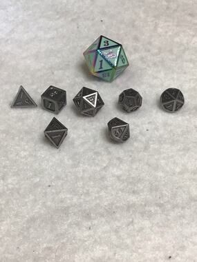7 UDIXI Mini Metal DND Dice Set 10mm Tiny Small D&D + 1 Extra Elf D20 Die